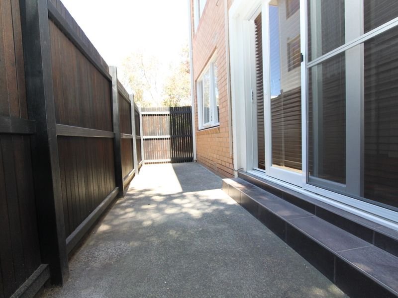 Real Estate and Property in 4/19 Tiuna Grove, Elwood, VIC