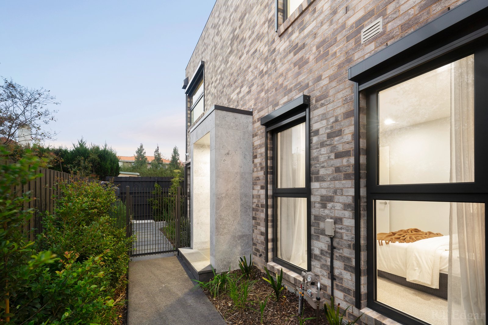 Real Estate and Property in 4/1906 Malvern Road, Malvern East, VIC