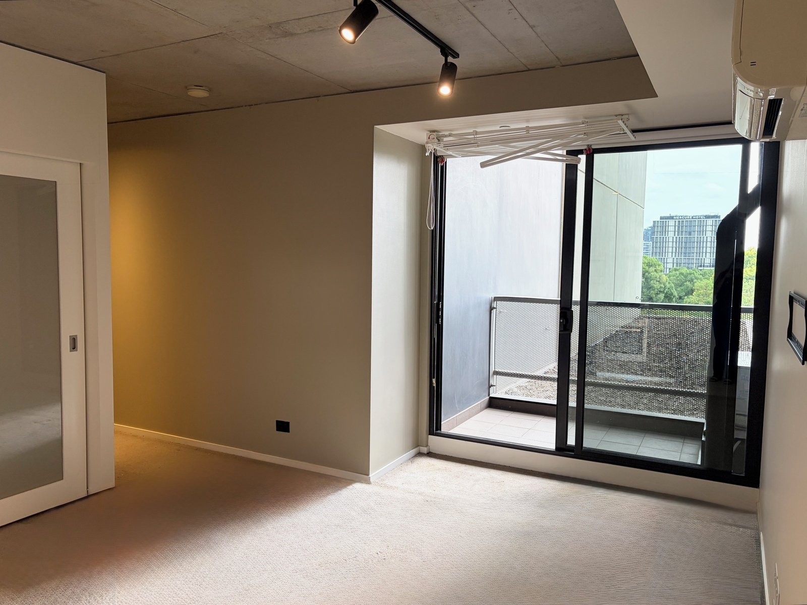 Gallery: 419/17 Singers Lane