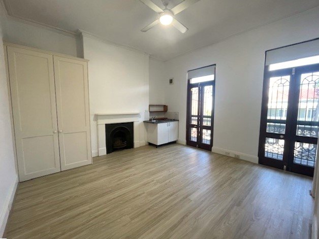 4/192 St Johns Road GLEBE 2