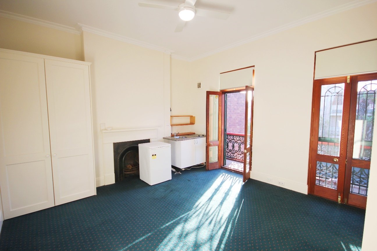 4/192 St Johns Road GLEBE 2