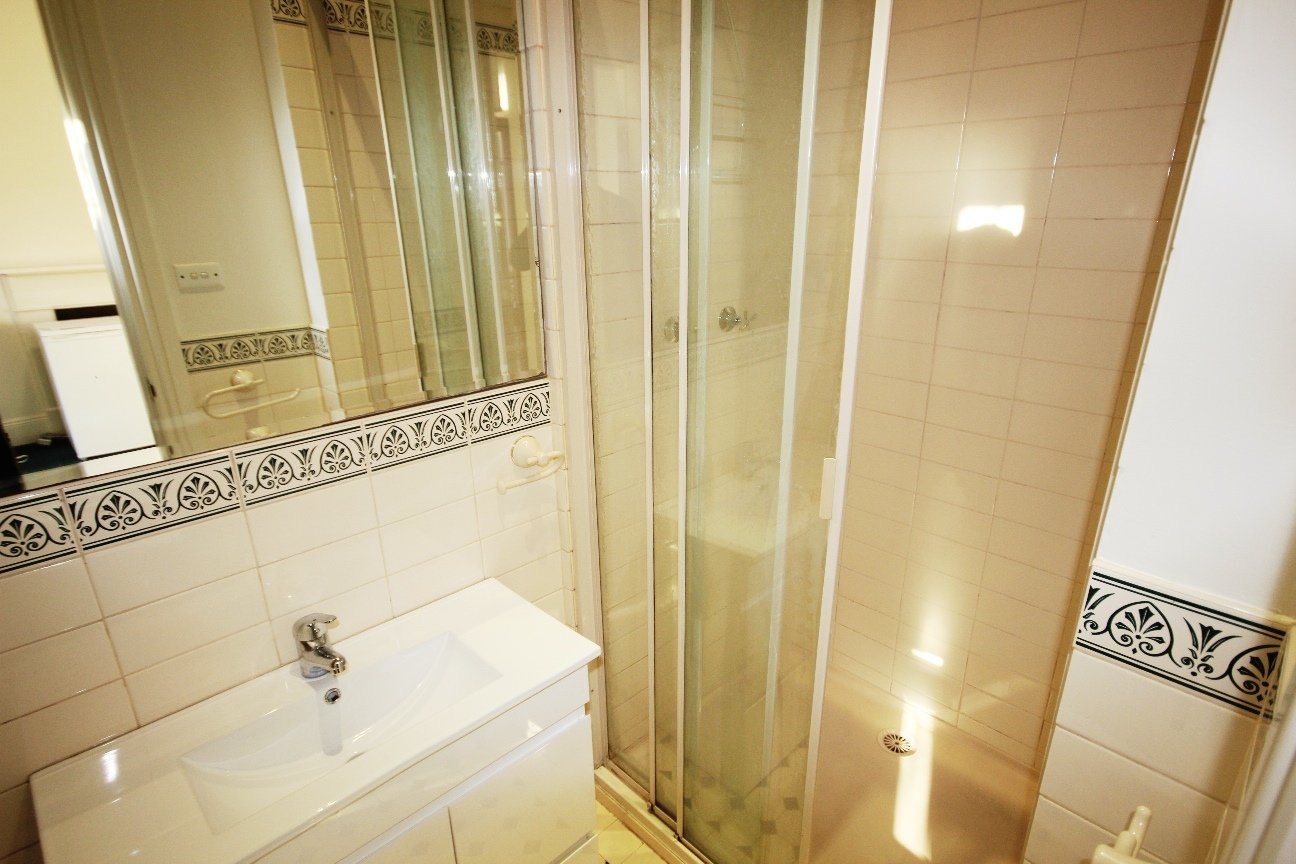 4/192 St Johns Road GLEBE 5