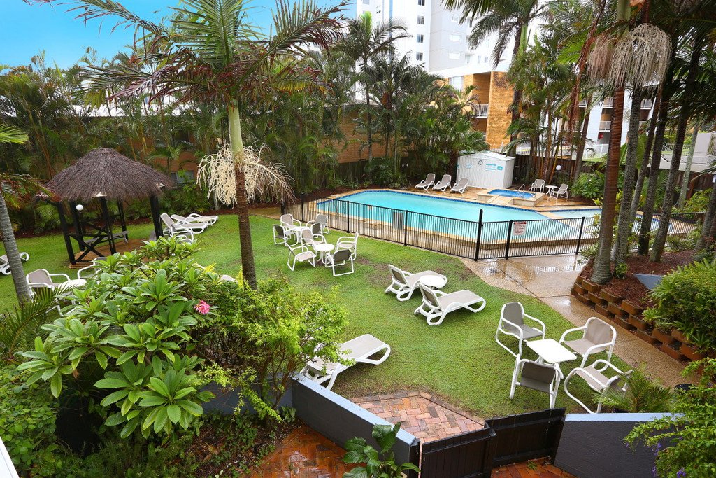 4/1941 Gold Coast Highway BURLEIGH HEADS 9