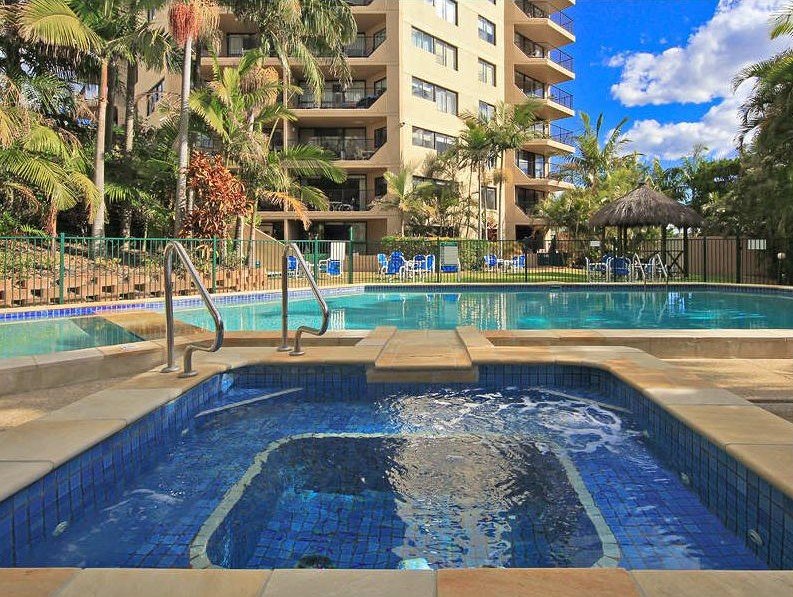 4/1941 Gold Coast Highway BURLEIGH HEADS 10