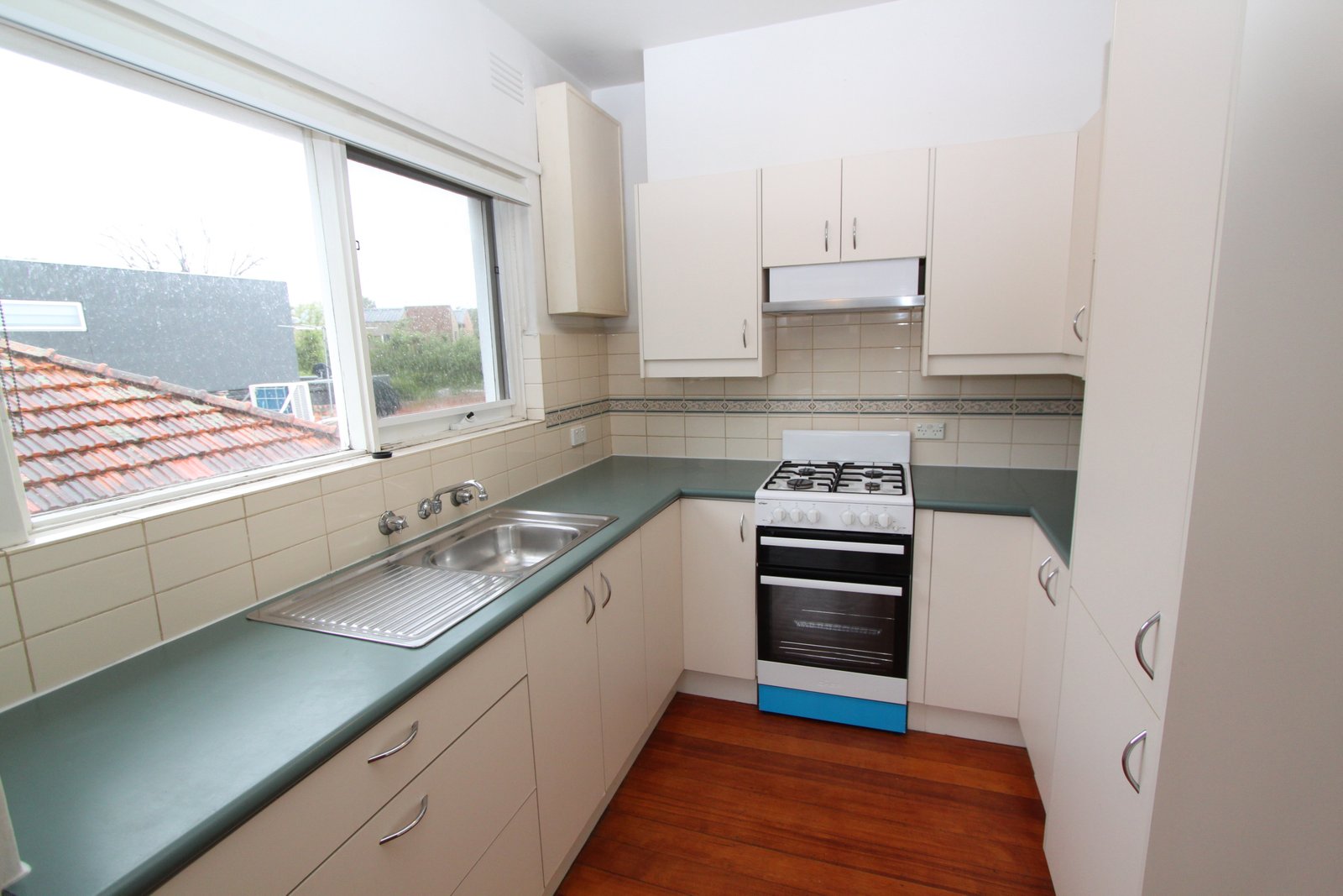 Real Estate and Property in 4/199 Ormond Road, Elwood, VIC