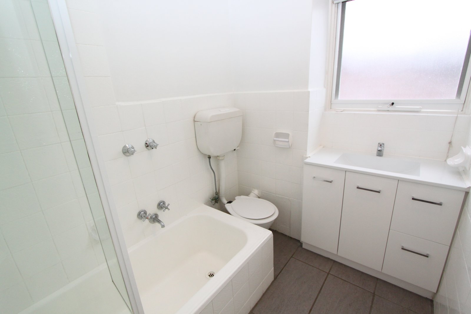 Real Estate and Property in 4/199 Ormond Road, Elwood, VIC