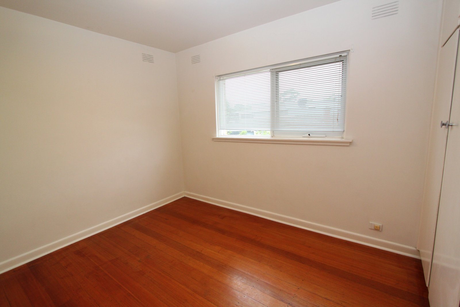 Real Estate and Property in 4/199 Ormond Road, Elwood, VIC