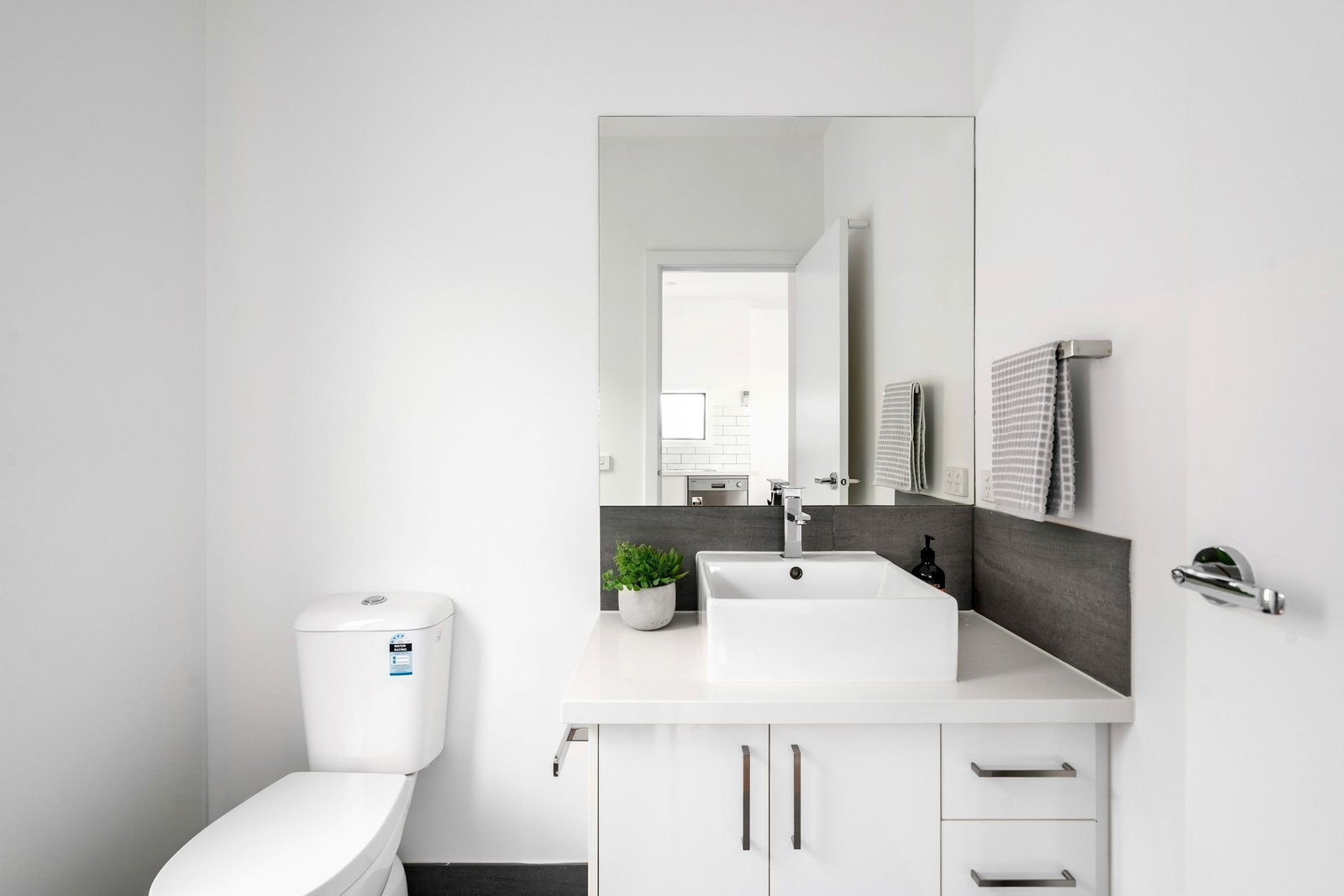 Real Estate and Property in 4/1A Balmoral Avenue, Brunswick East, VIC