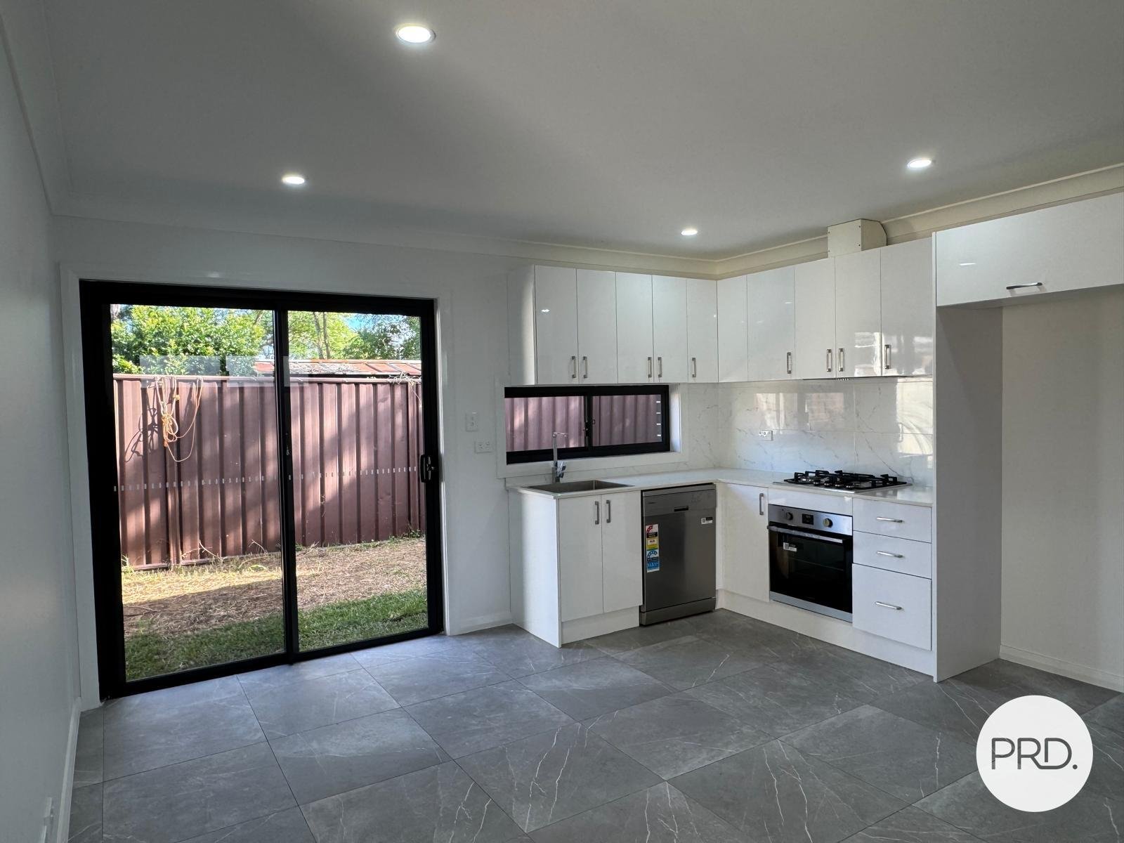 41A Sackville Street INGLEBURN 7