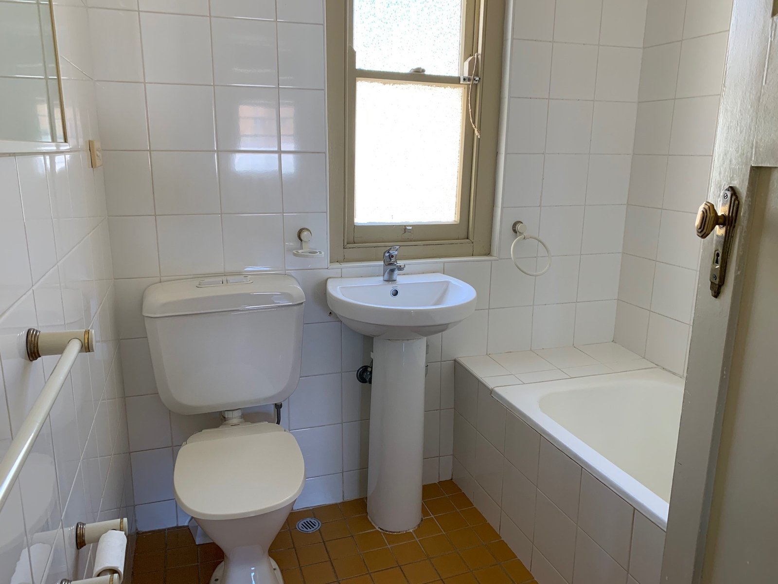 4/1A Short Street CARLTON 6
