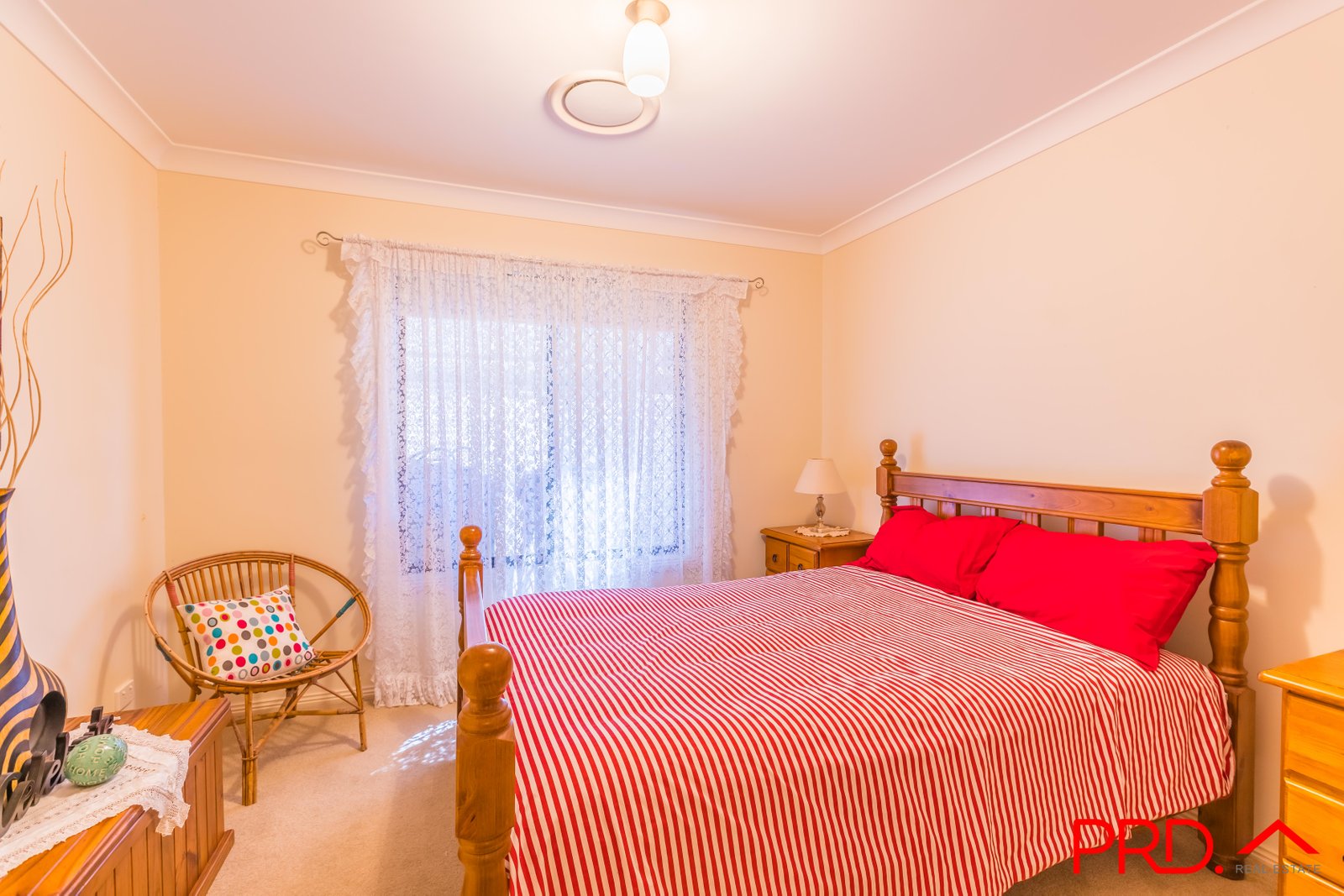 41a The Retreat TAMWORTH 12