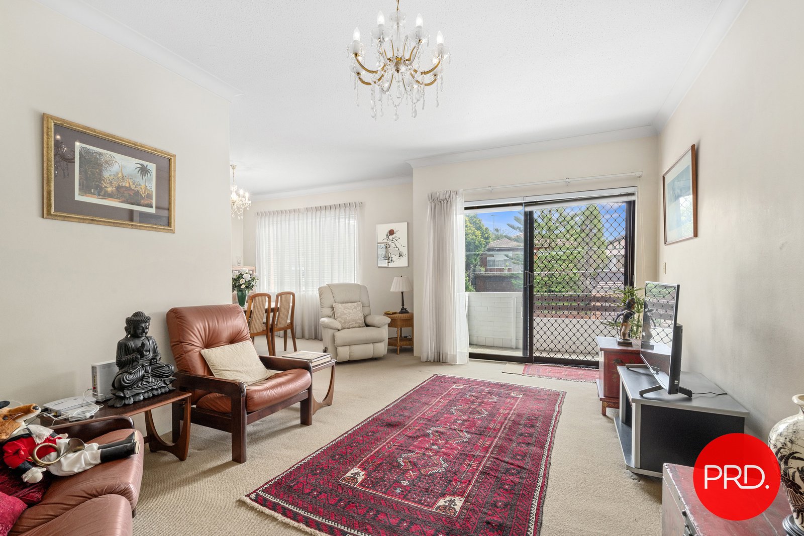 4/2-4 Hampton Court Road CARLTON 2