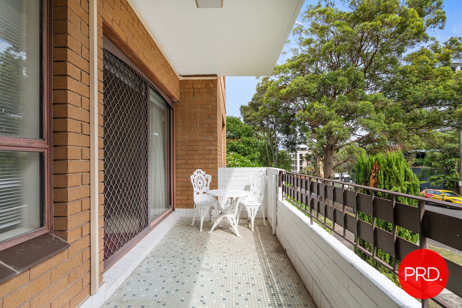 4/2-4 Hampton Court Road CARLTON 4