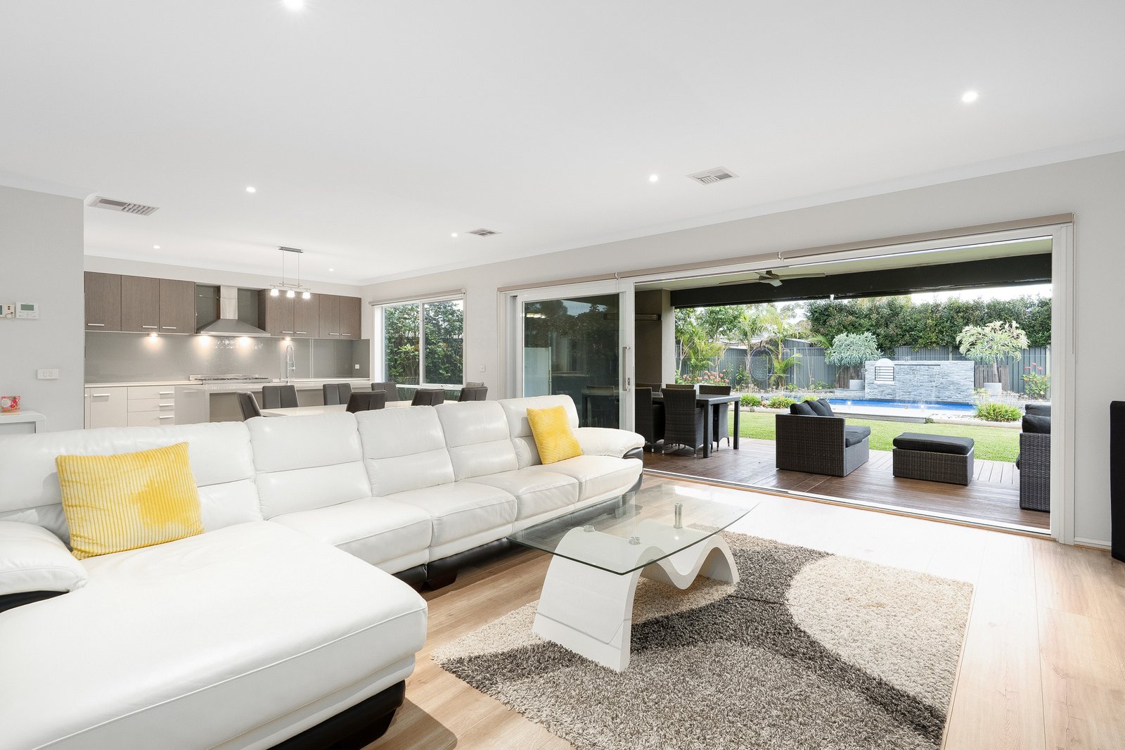Gallery: 42-44 Eastlakes Boulevard