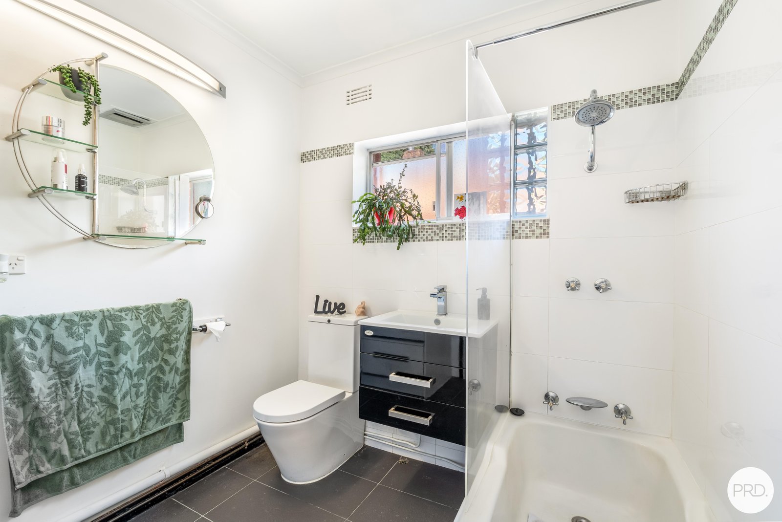 4/2 Auvergne Avenue MOUNT STUART 6