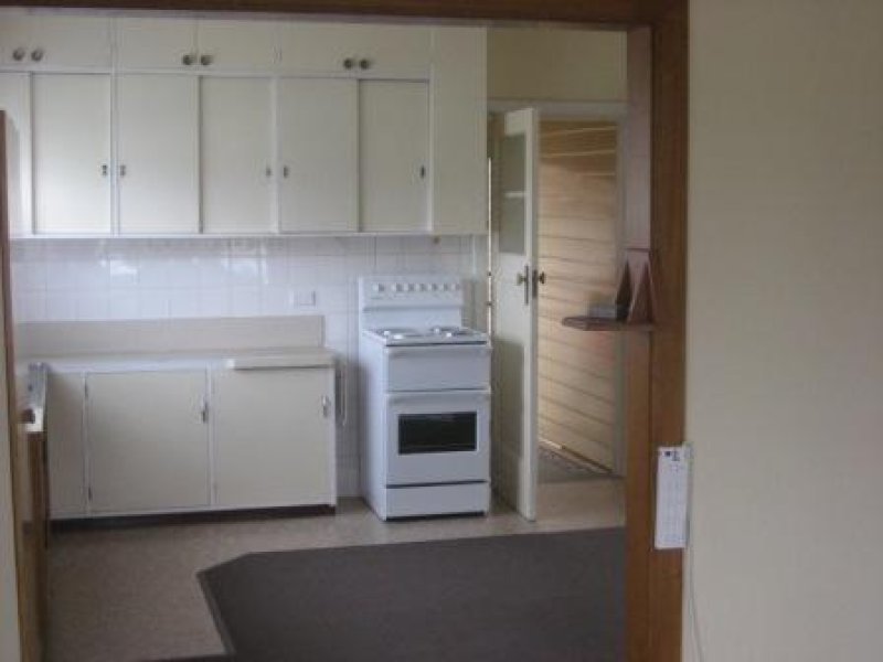 42 Bayfield Street BELLERIVE 2