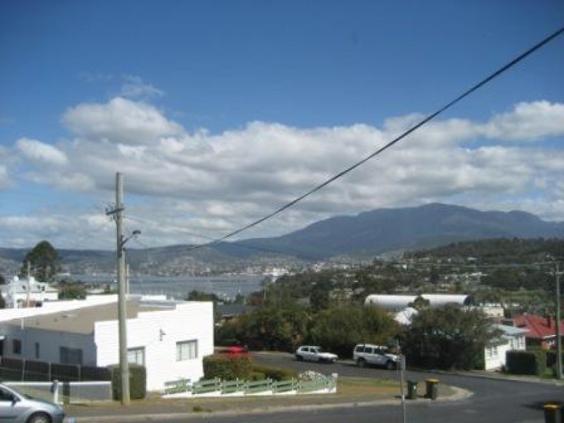 42 Bayfield Street BELLERIVE 12