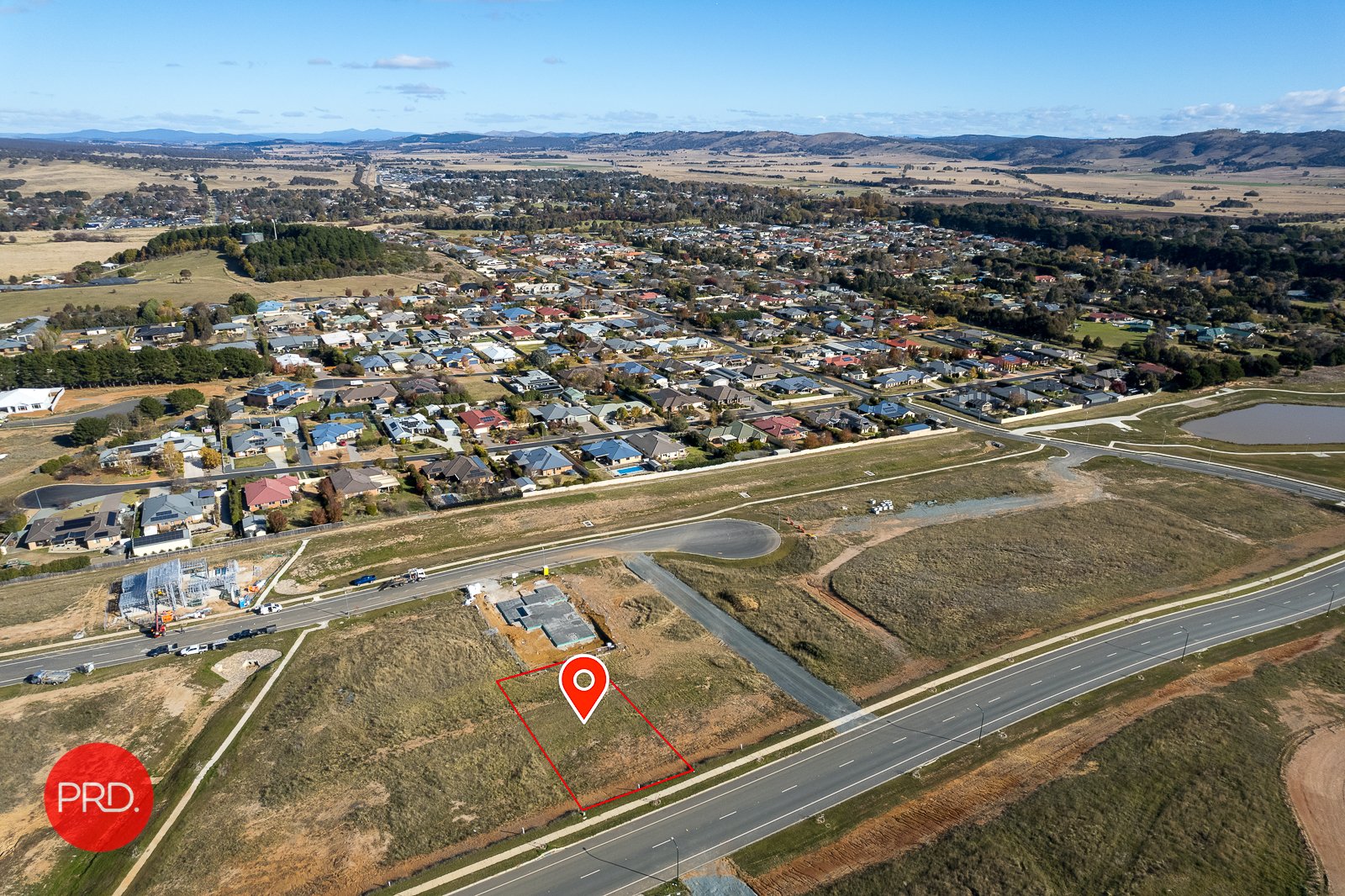 42 Birchfield Drive BUNGENDORE 8