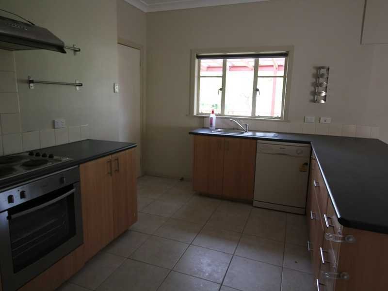 42 Bradbury Street BROWN HILL 3