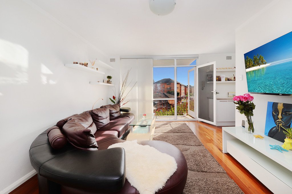 4/2 Brittain Crescent HILLSDALE 1