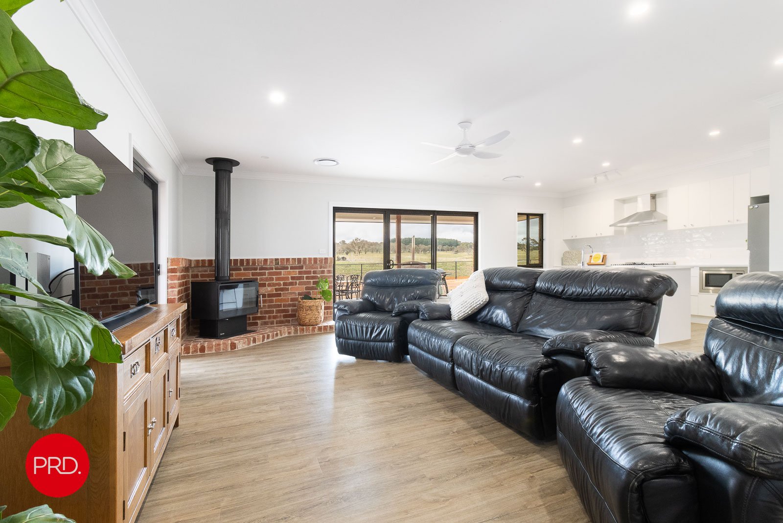 42 Burrabinga Road TARAGO 9