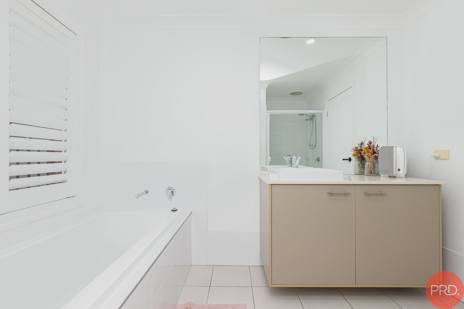 42 Cagney Road RUTHERFORD 21