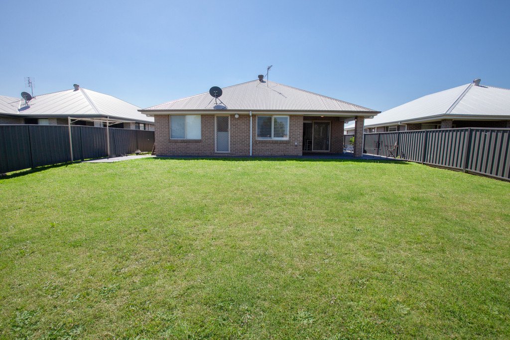 42 Cagney Road RUTHERFORD 21