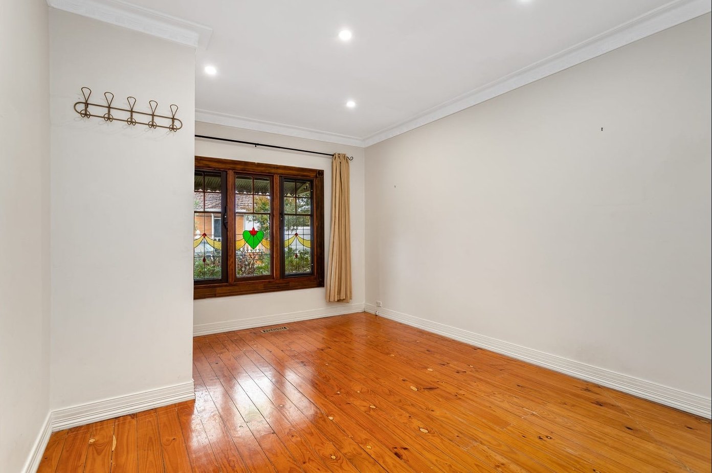 Gallery: 42 Cecil Street