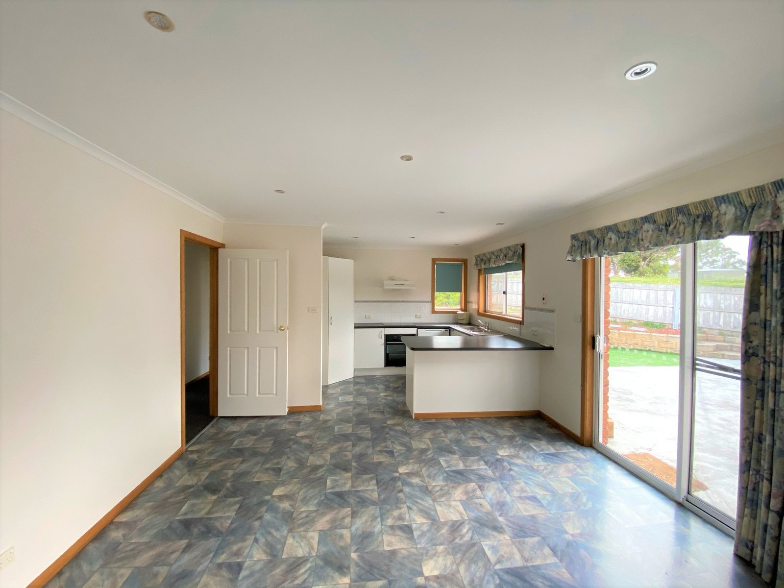 42 Chatterton Court CLAREMONT 4