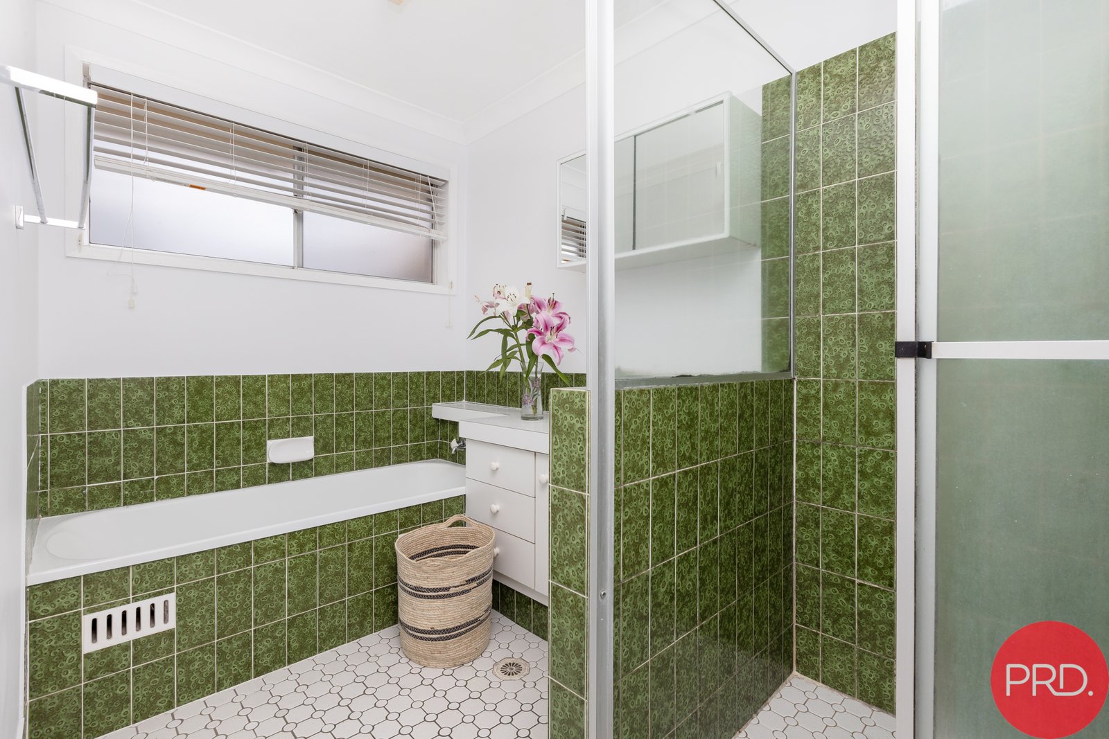 42 Chelmsford Drive METFORD 10