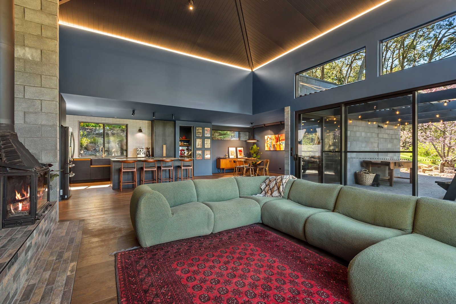 Real Estate and Property in 42 Christopher Crescent, Woodend, VIC