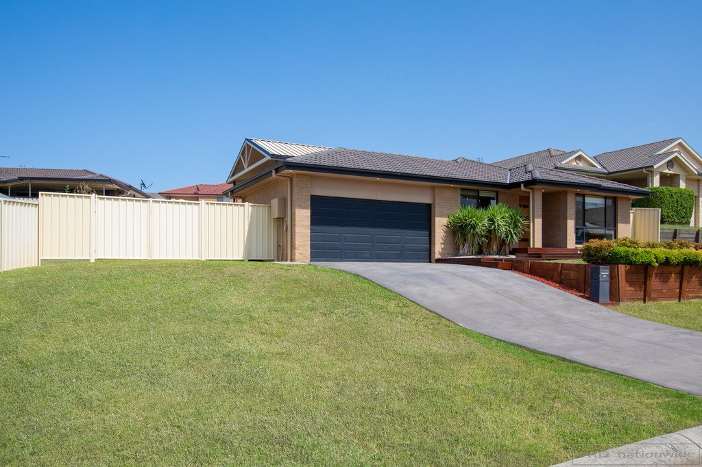 42 Clayton Crescent RUTHERFORD 2
