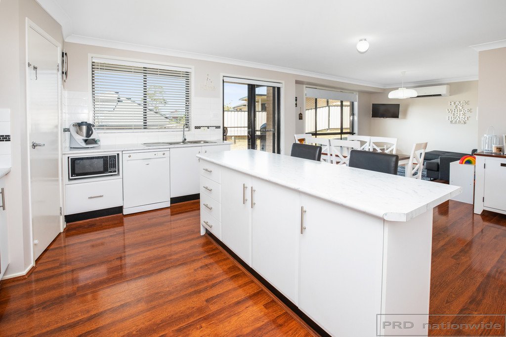 42 Clayton Crescent RUTHERFORD 10