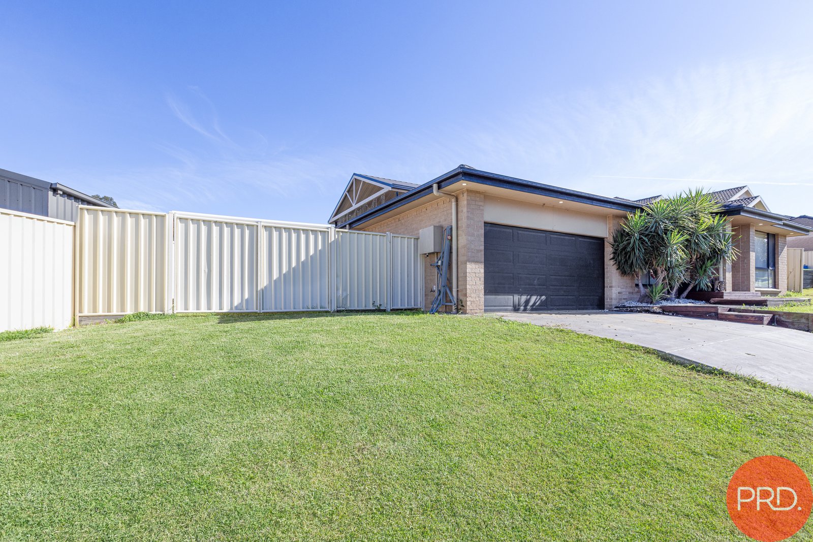 42 Clayton Crescent RUTHERFORD 7