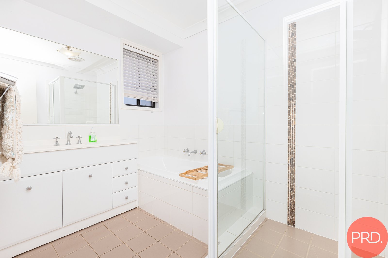 42 Clayton Crescent RUTHERFORD 19