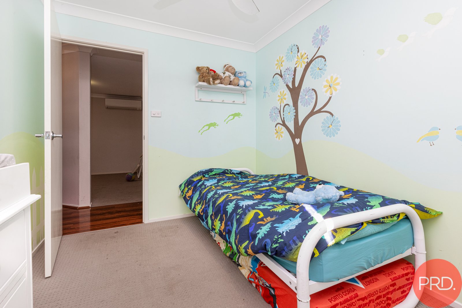 42 Clayton Crescent RUTHERFORD 22