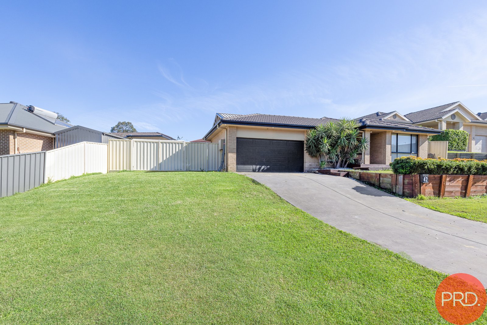 42 Clayton Crescent RUTHERFORD 27