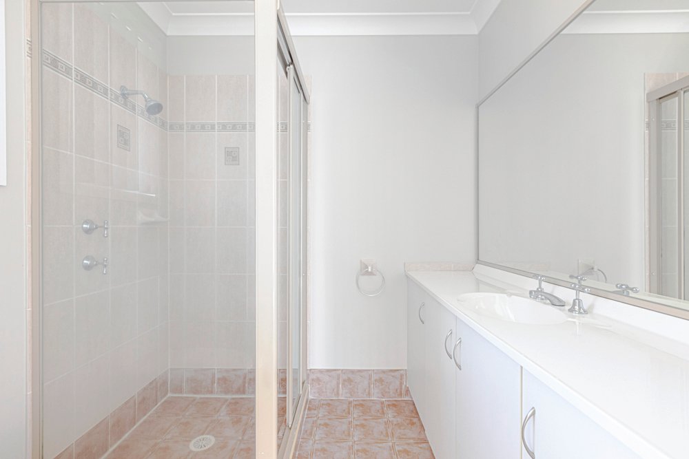 42 Coburn Circuit METFORD 7