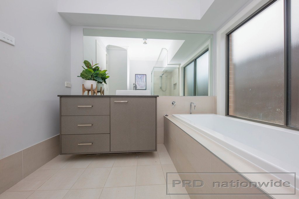 42 Cockatoo Ridge ABERGLASSLYN 18