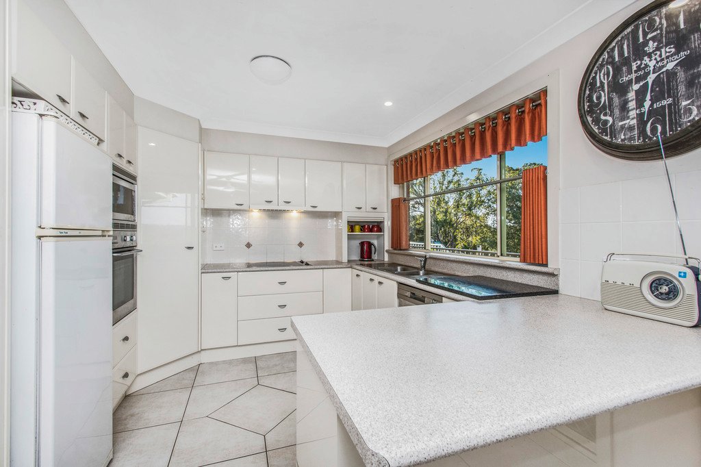 42 Comboyne Street KENDALL 3