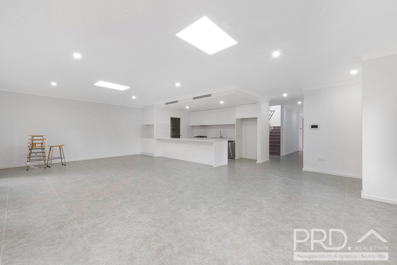 42 Cooloongatta Road BEVERLY HILLS 4