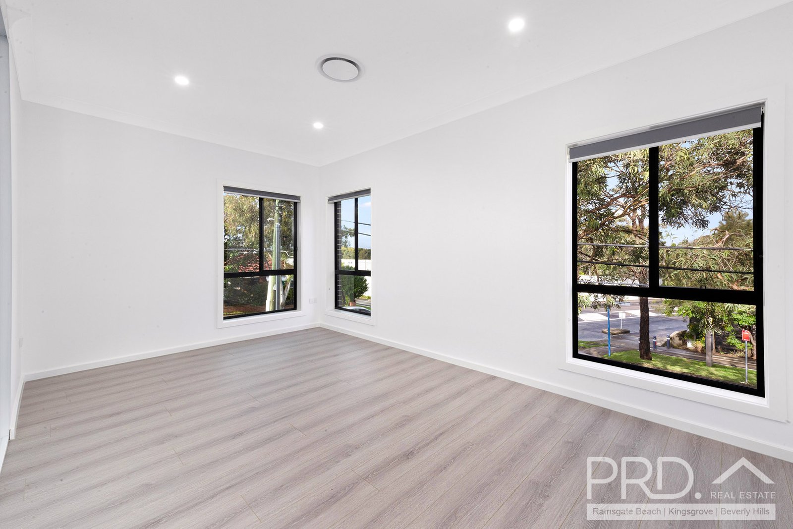 42 Cooloongatta Road BEVERLY HILLS 7