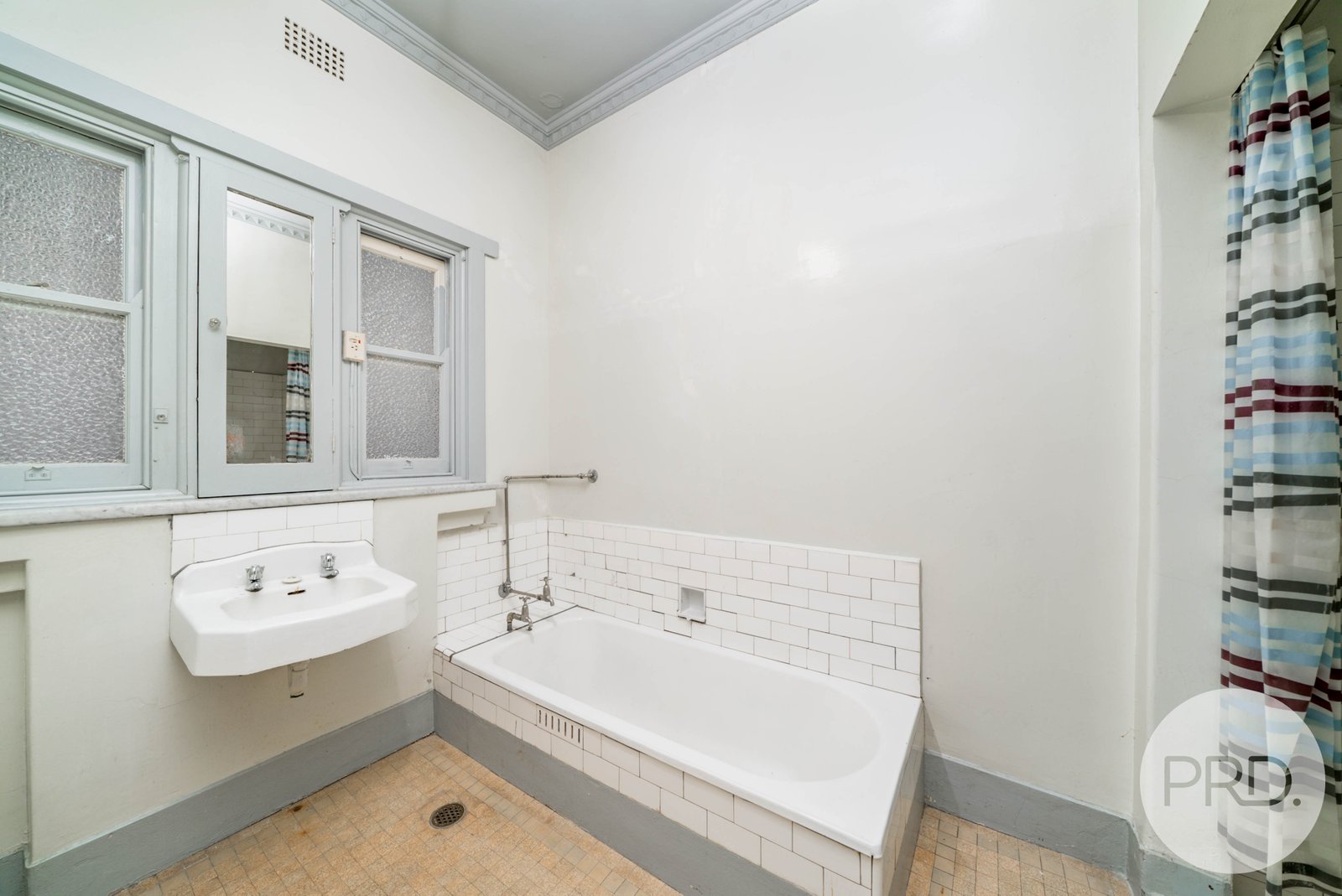 42 Cooper Street COOTAMUNDRA 3