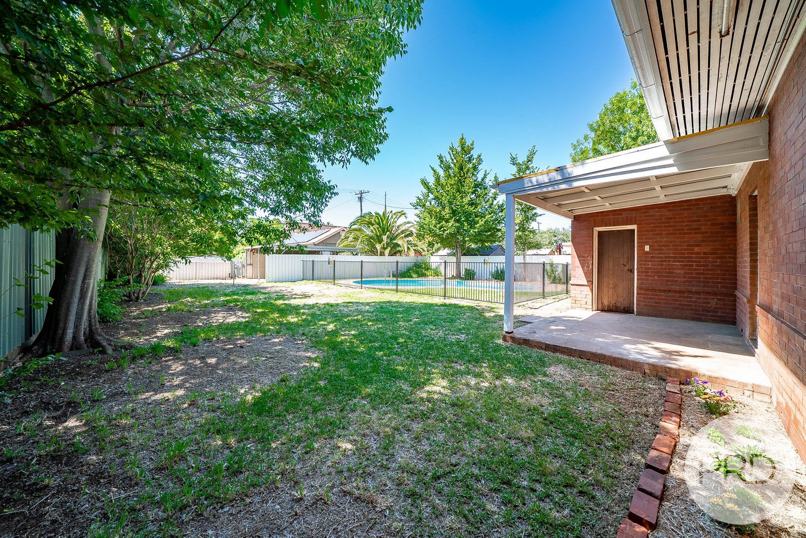 42 Cooper Street COOTAMUNDRA 8