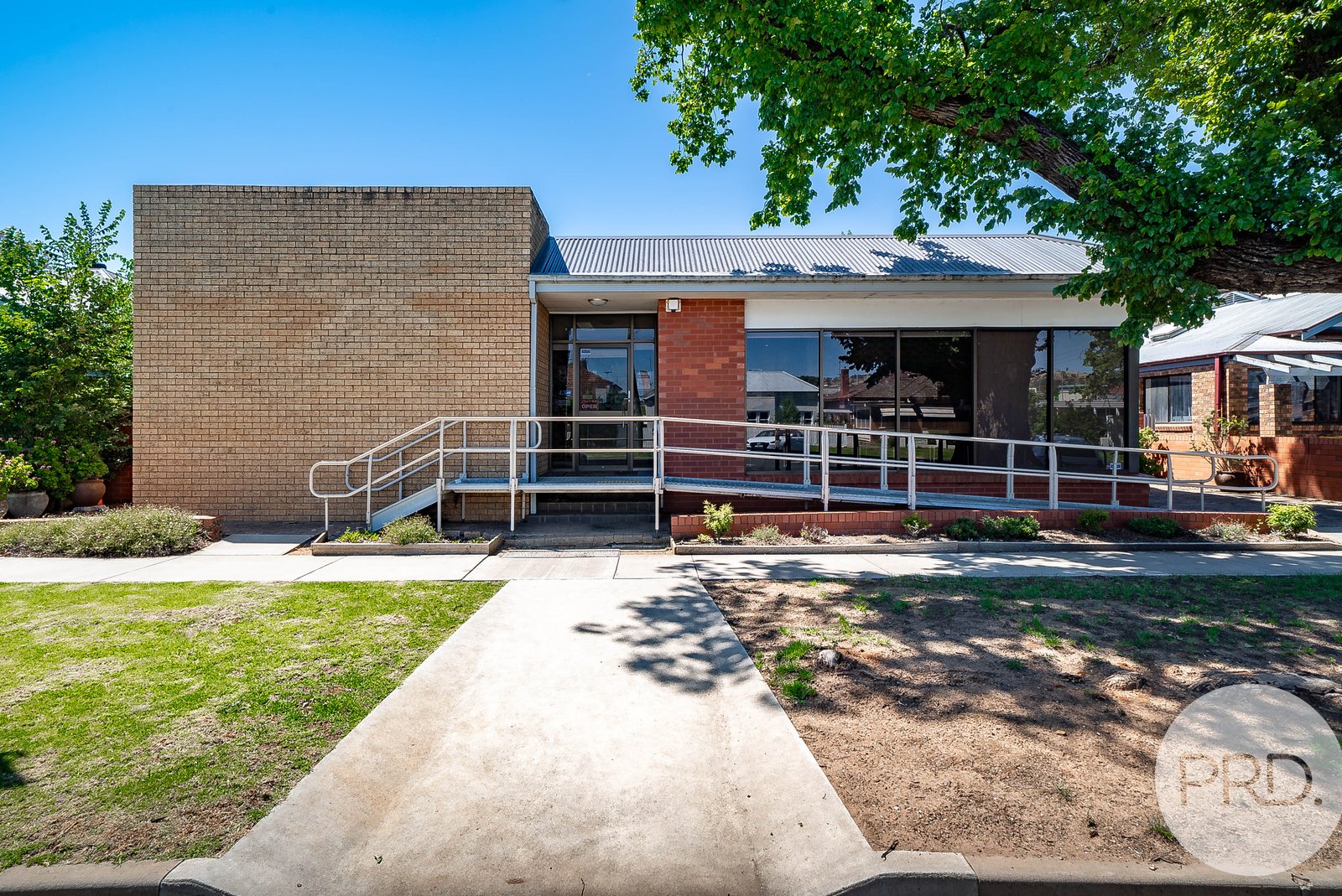 42 Cooper Street COOTAMUNDRA 11