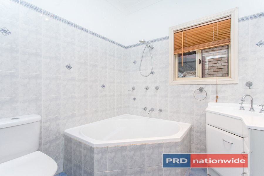 42 Coreen Avenue PENRITH 7