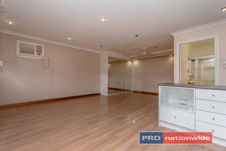 42 Coreen Avenue PENRITH 18