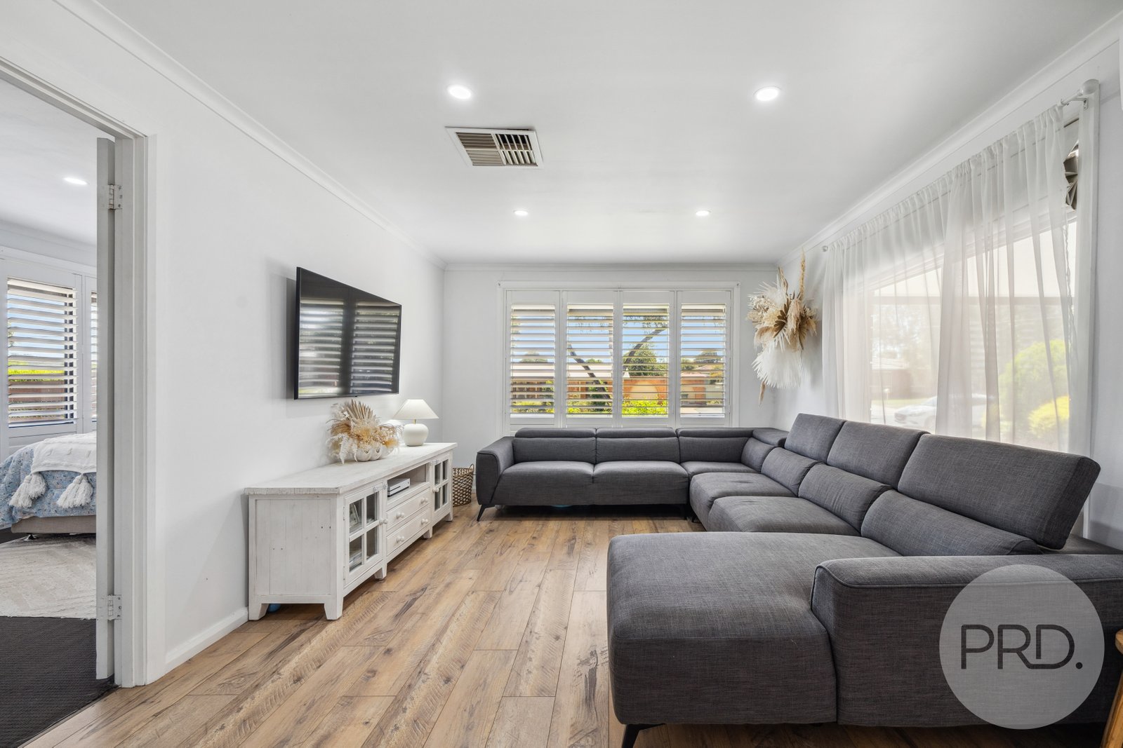 42 Crawford Street ASHMONT 4