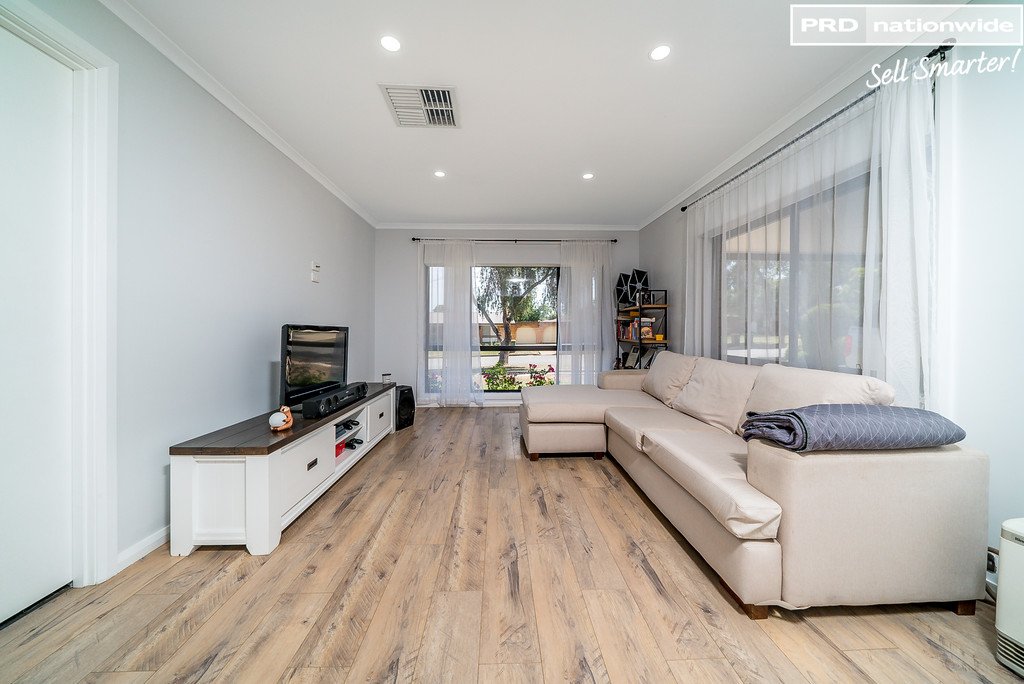 42 Crawford Street FLOWERDALE 4