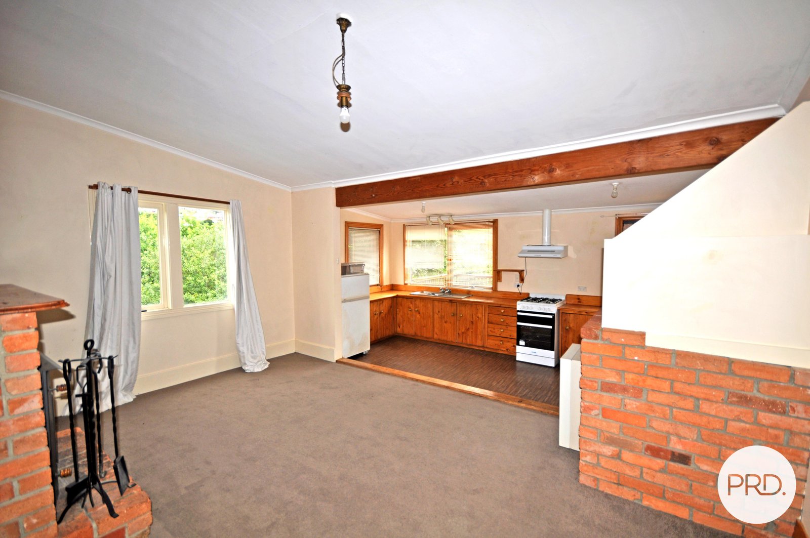 42 Creek Road LENAH VALLEY 4